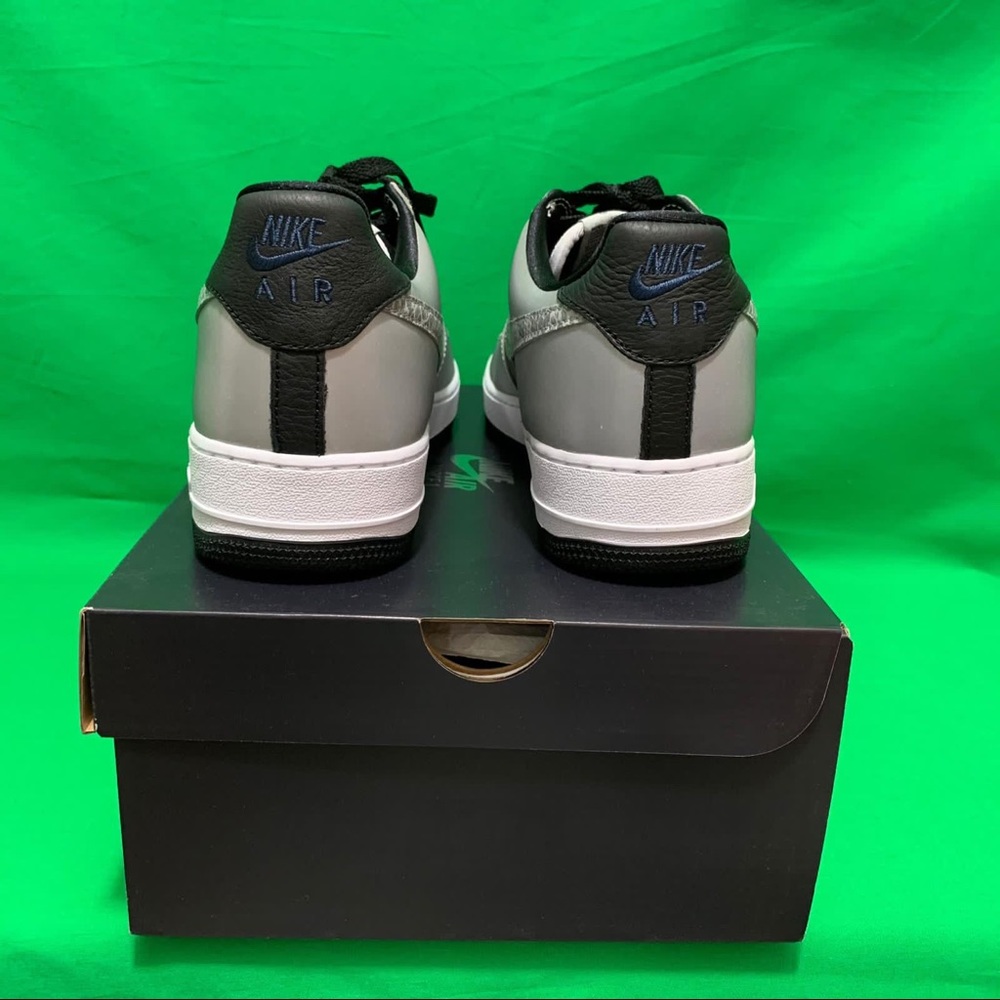 Nike Air Force 1 Silver Snake - New With Box - Picture 4 of 16